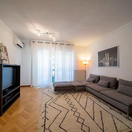 Appartement Climatise Tout Equipe A Cote Du Stade Velodrome Marseille Exterior photo