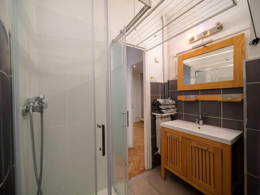 Appartement Climatise Tout Equipe A Cote Du Stade Velodrome Marseille Exterior photo